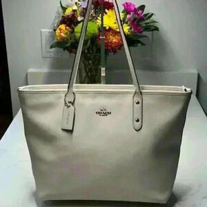Coach City Zip Tote Shoulder Bag Chalk Cross Grain Leather F58846